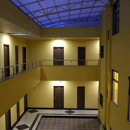 Hotel Varenya Inn Yavatmal Exteriör bild
